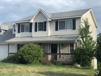 Building Photo - 1500 NW Canyon View Dr