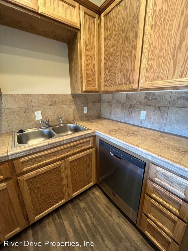 Foto del edificio - 2 br, 1 bath House - 819 Lake Avenue