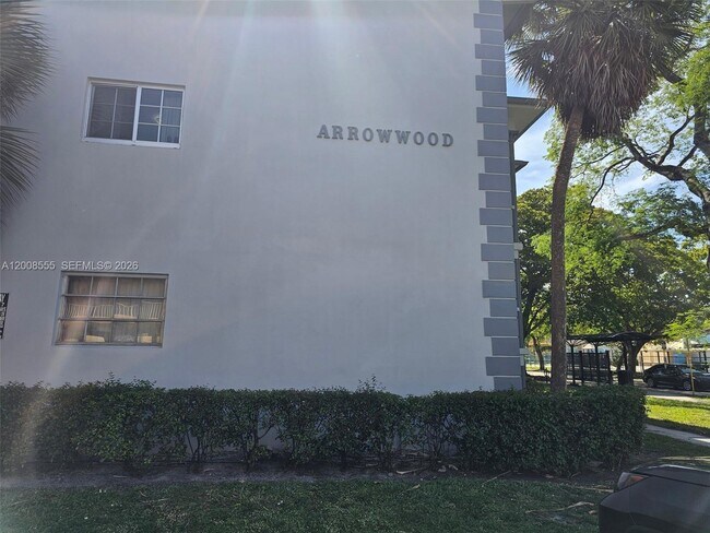 Foto del edificio - 900 Tallwood Ave