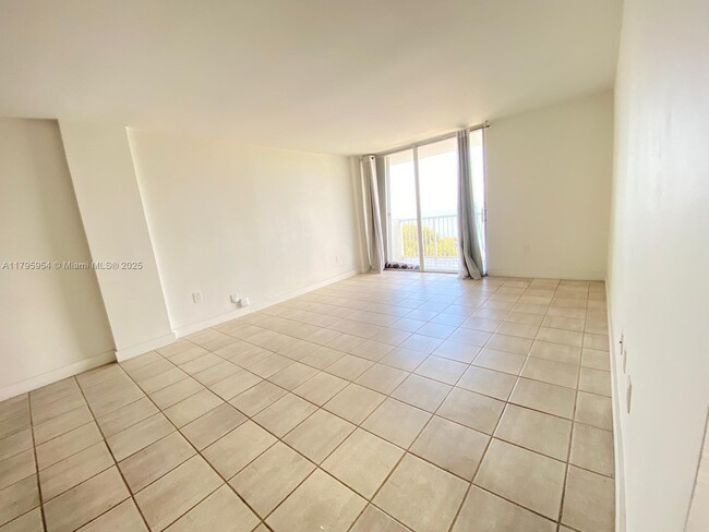 Foto del edificio - 150 SE 25th Rd