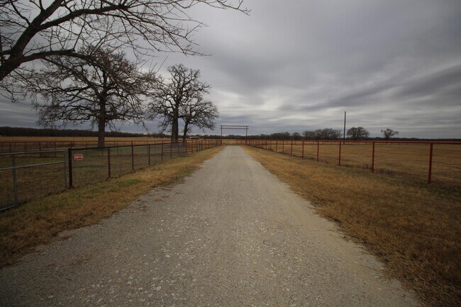 Building Photo - 10266 Co Rd 1200