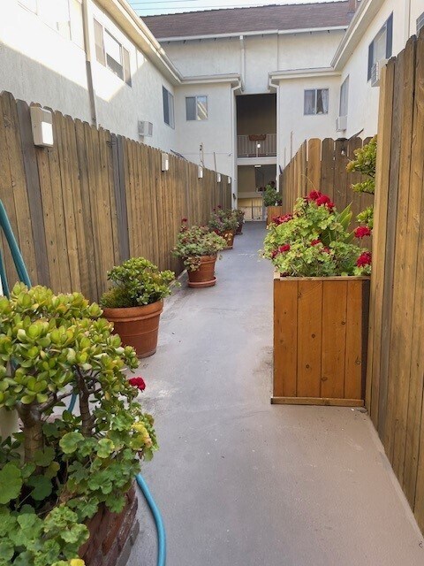 Foto del edificio - 872 S Westgate