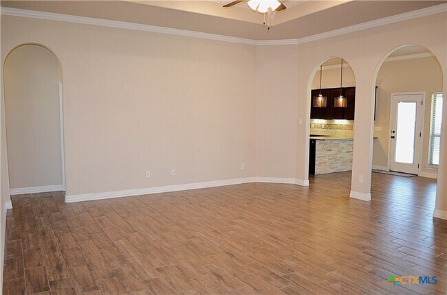 Foto del edificio - 7609 Zircon Dr