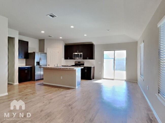 Foto del edificio - 20942 Canary Wood Ln