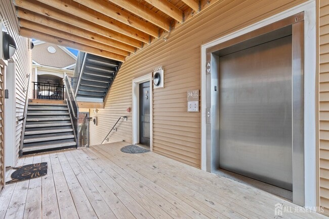 Building Photo - 434 Micali Way