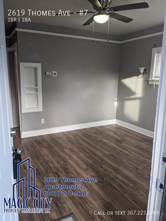 Building Photo - 2619 Thomes Ave