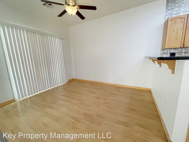 Building Photo - 4 br, 2.5 bath House - 8446 Opal Splendor Ave