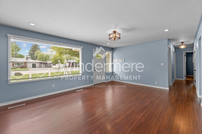Foto del edificio - Desirable Rancher style home located in Ce...