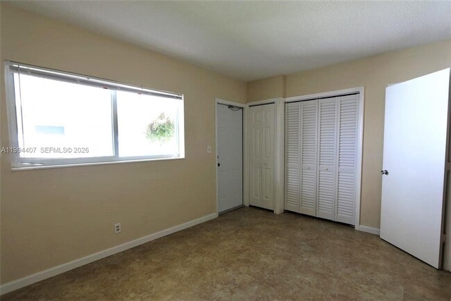 Building Photo - 820 Cypress Park Way
