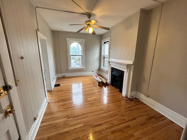 Foto del edificio - 251 W Hubbard Ave