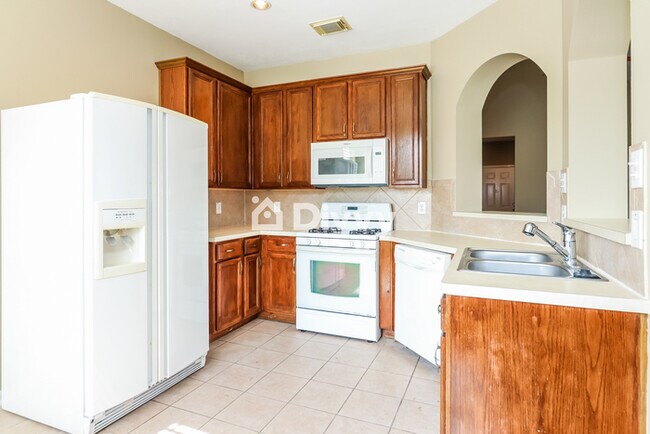 Building Photo - 19 Buena Park Cir