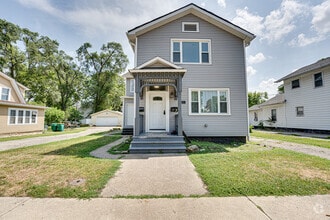 Building Photo - 208 Mound St