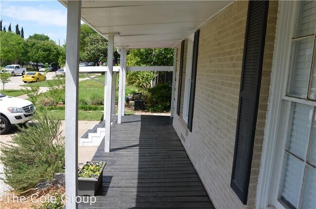Foto del edificio - 2 br, 1 bath House - 4320 Donnelly Ave