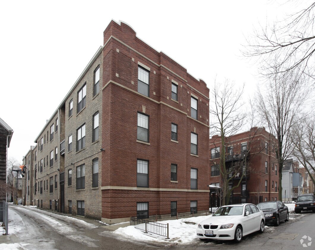 Mildred Court Condominium Apartments Chicago, IL