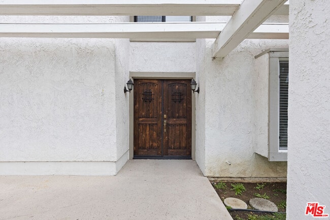 Building Photo - 26952 Garret Dr