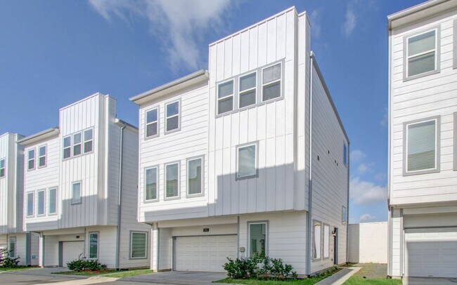 Foto del edificio - 1741 Cove Cres Ct