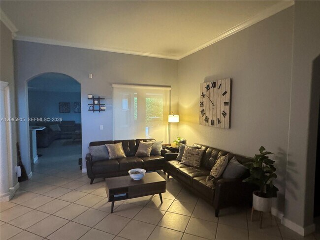 Foto del edificio - 1150 NW 135th Ct