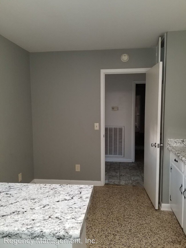 Foto del edificio - 4 br, 2 bath House - 409 Glenn Street