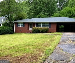Building Photo - 452 Windsor Dr SW