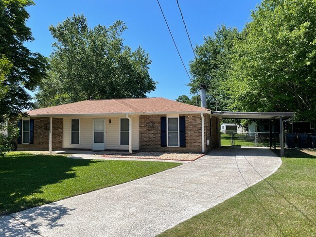 Foto del edificio - 118 Hollingsworth Dr
