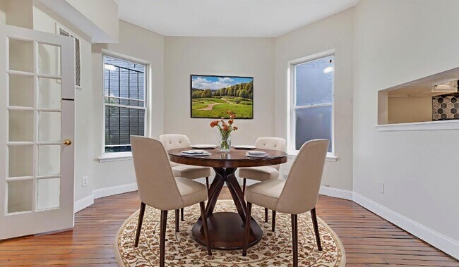 Foto del edificio - 720 Gresham Pl NW