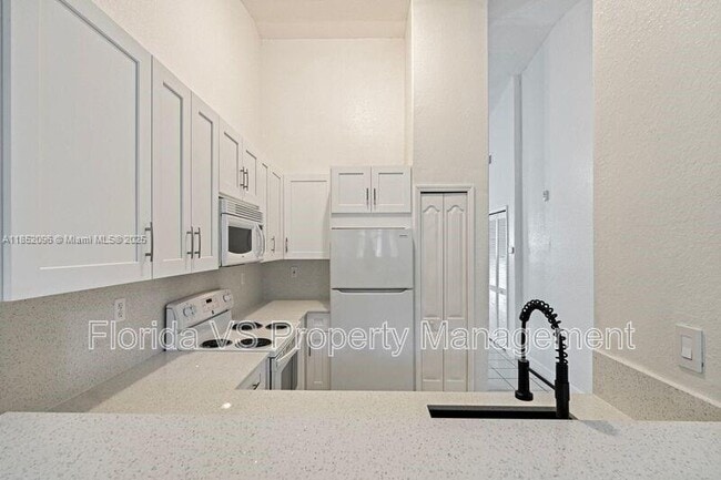 Foto del edificio - 1663 SE 29th St
