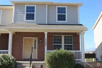 Building Photo - 7387 Countryside Grv