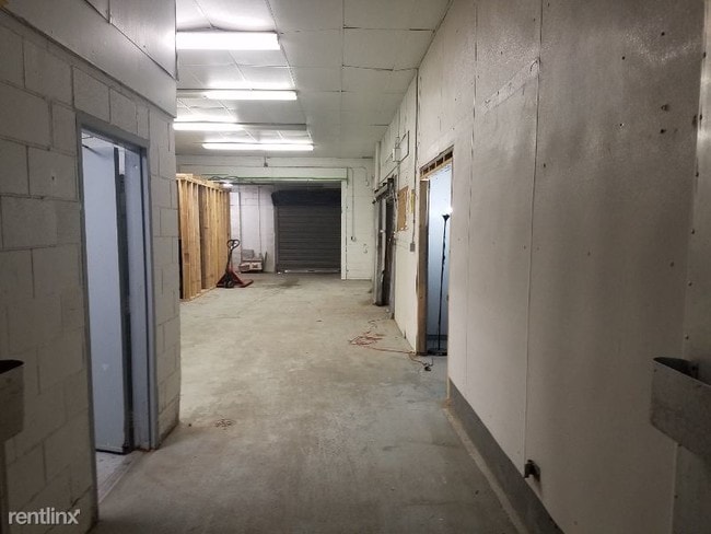 Building Photo - Studio, 2 bath Apartment - 803 17th st