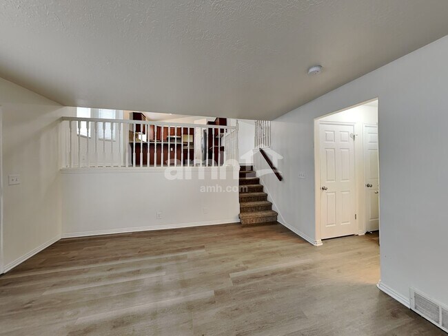 Foto del edificio - 4419 S 2750 W