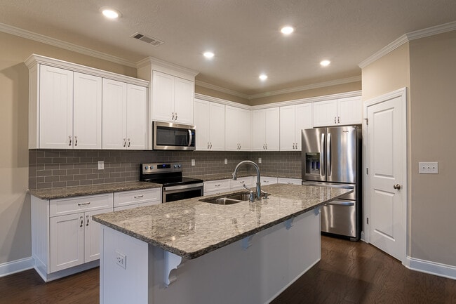 Foto del edificio - 453 Arrowwood Dr