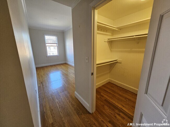 Building Photo - 180 Marlborough St