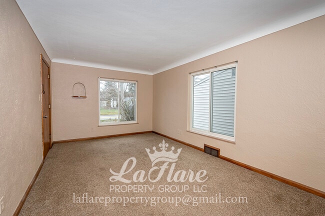 Building Photo - 1612 Berdan Ave