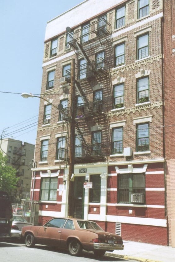 Primary Photo - 2029 Lafontaine Ave