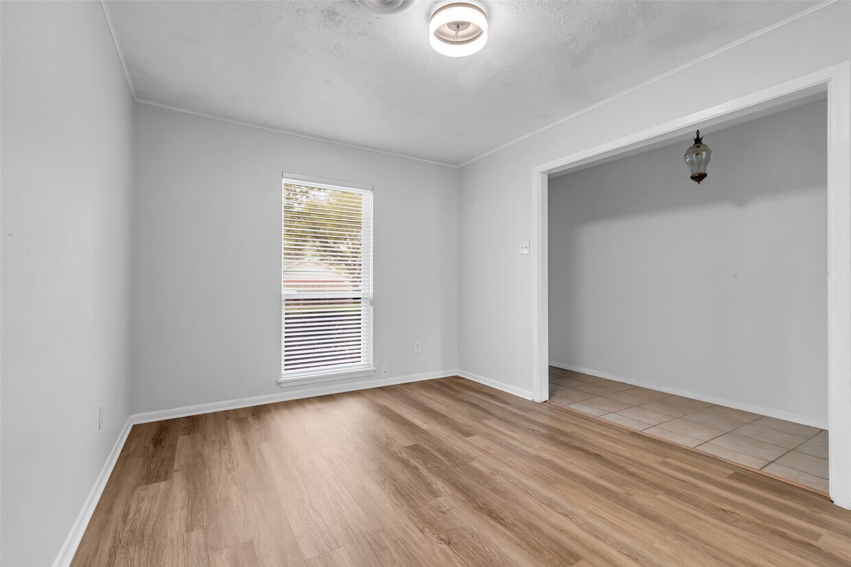 Foto del edificio - 8821 Dunlap St