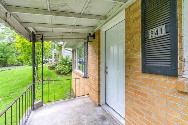 Photo - 841 Farragut Ave House