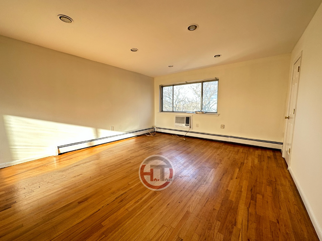 1061 Brinsmade Ave Unit 2, The Bronx, NY 10465 - Room For Rent In The ...