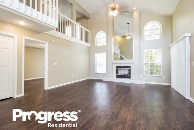 Building Photo - 637 Silver Birch Pl