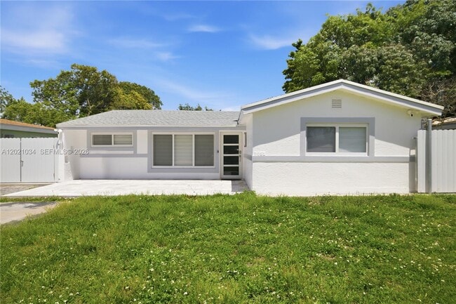 Building Photo - 7051 SW 29th St