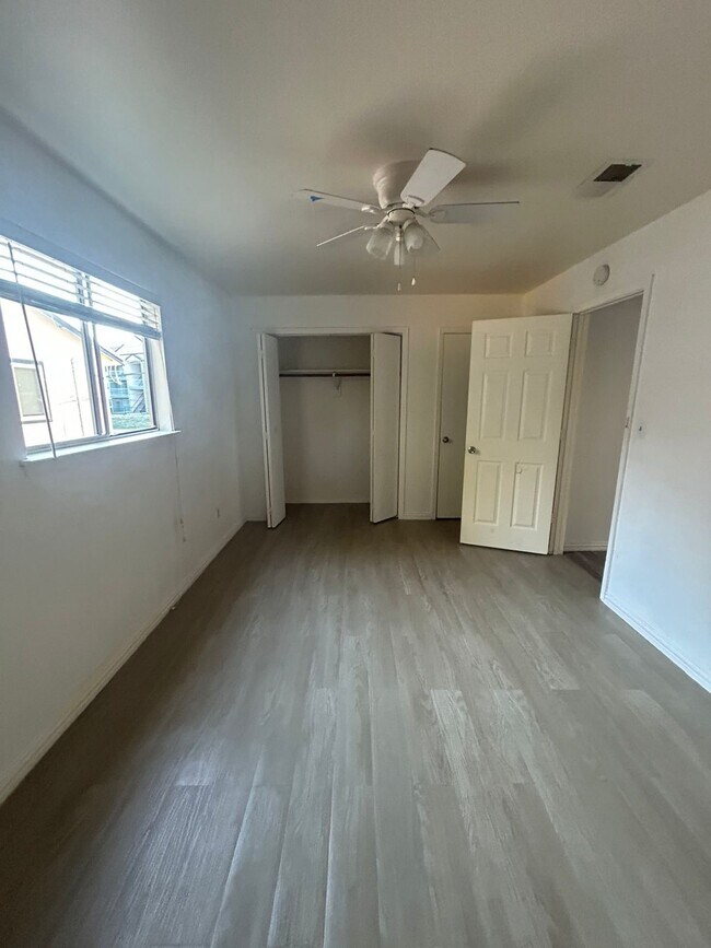 Foto del edificio - 1642 Post Rd