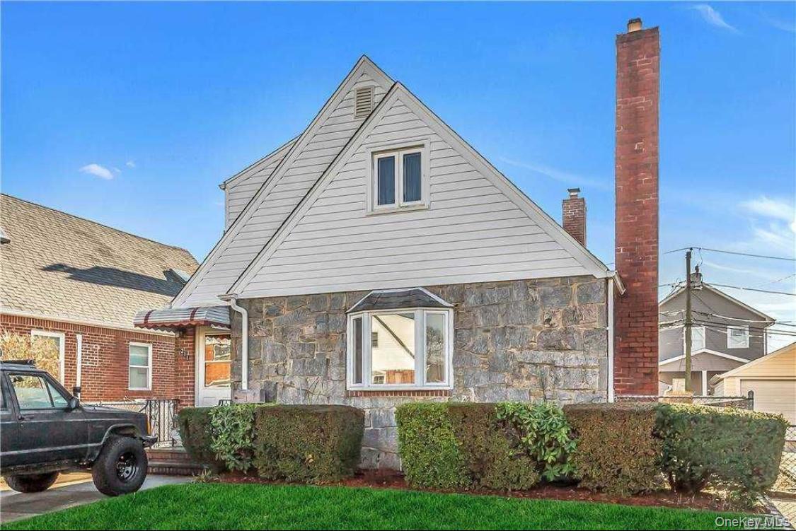 Primary Photo - 211 Brown St