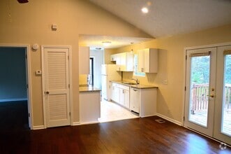 Building Photo - 3520 Shady Side Dr