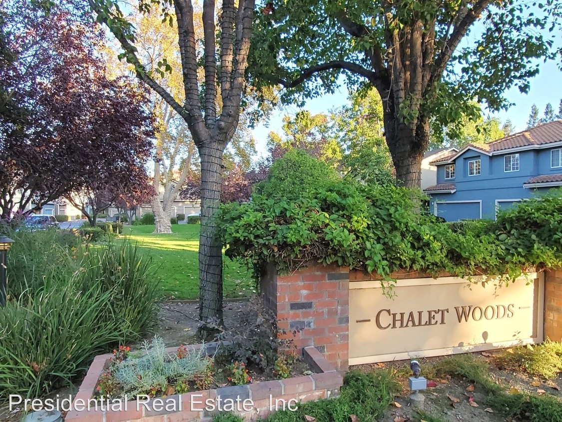 Primary Photo - 3 br, 2.5 bath House - 226 Chalet Woods Place