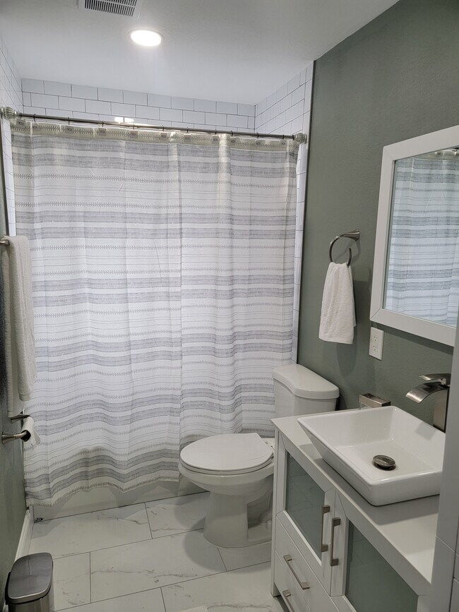 Bathroom - 4100 Central Ave
