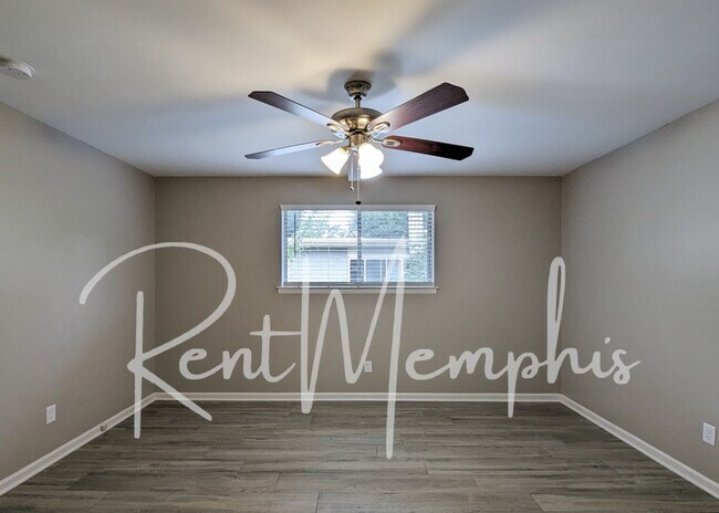 Foto del edificio - 358 E Pkwy N