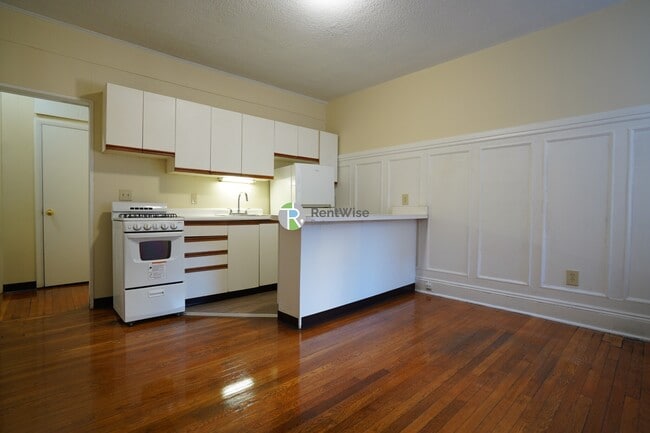 Photo - 1124 Commonwealth Ave Apartment