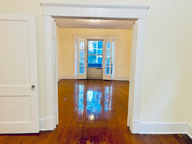 Building Photo - 625 N Highland Ave NE