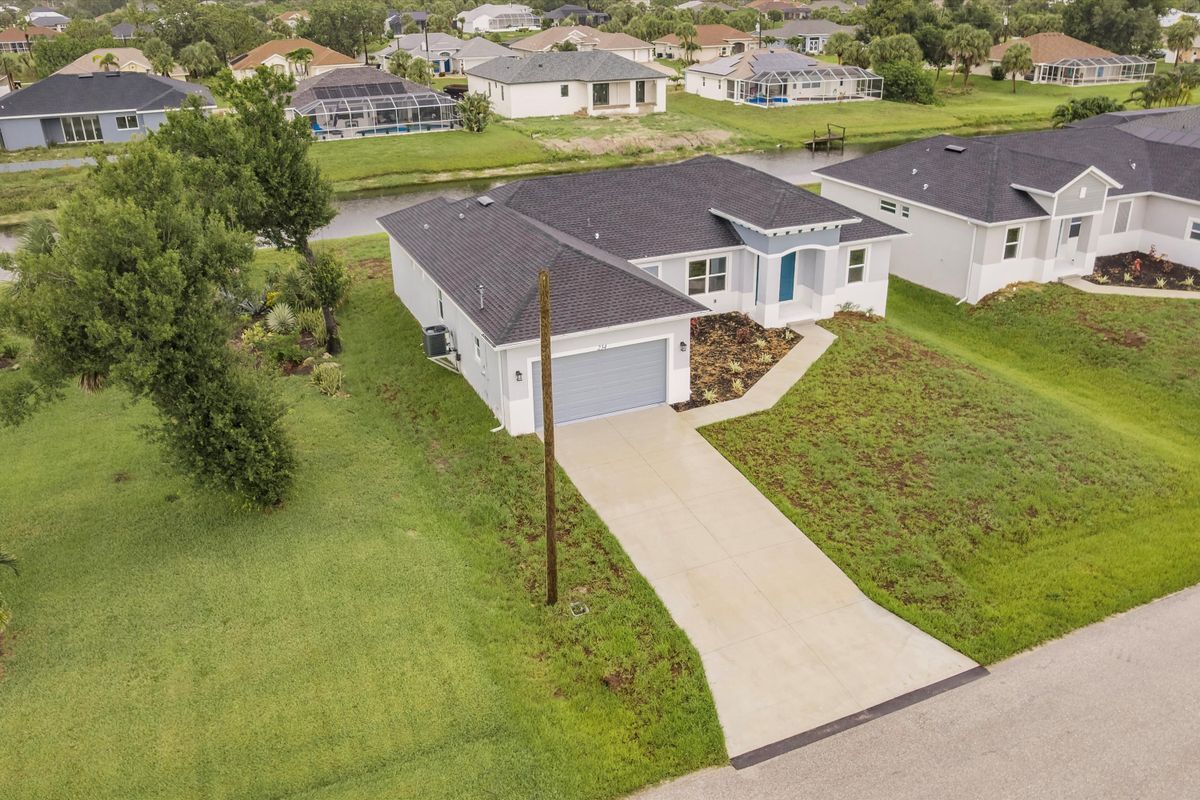 Foto principal - 236 Long Meadow Ln S