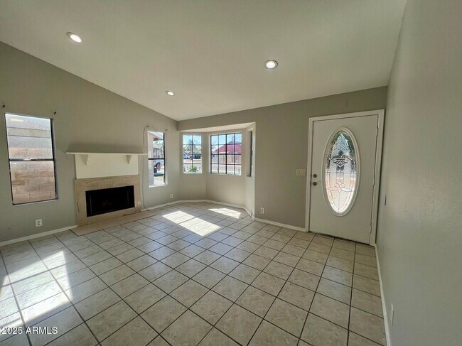 Foto del edificio - 7348 W Colter St