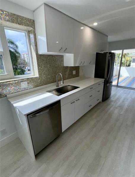 Building Photo - 76 Isle of Venice Dr