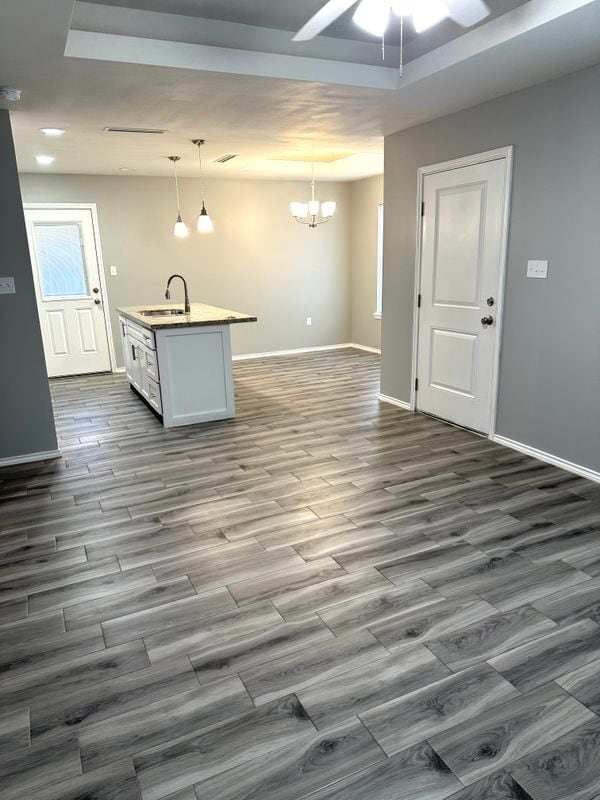 Building Photo - 324 Uva Ln